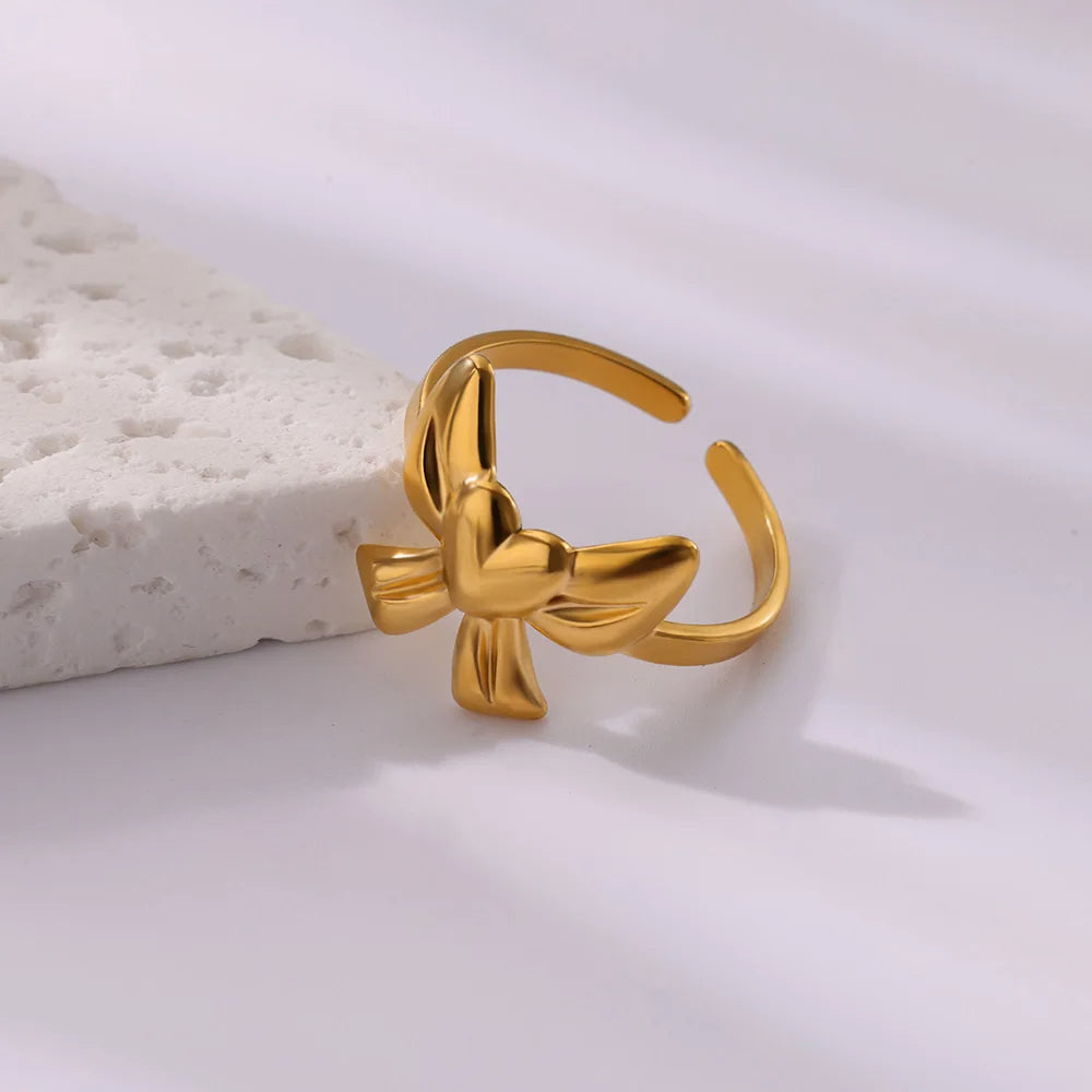 Bow Heart Ring