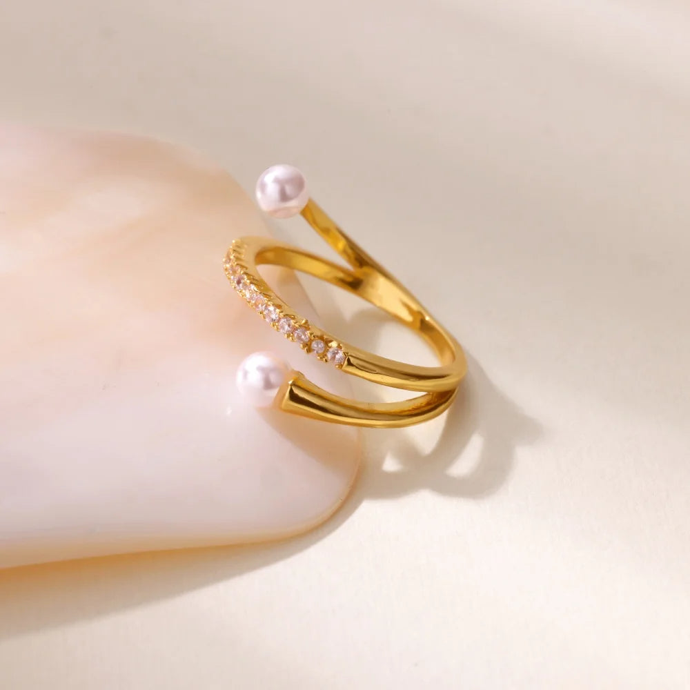 Twisted Geometric Ring