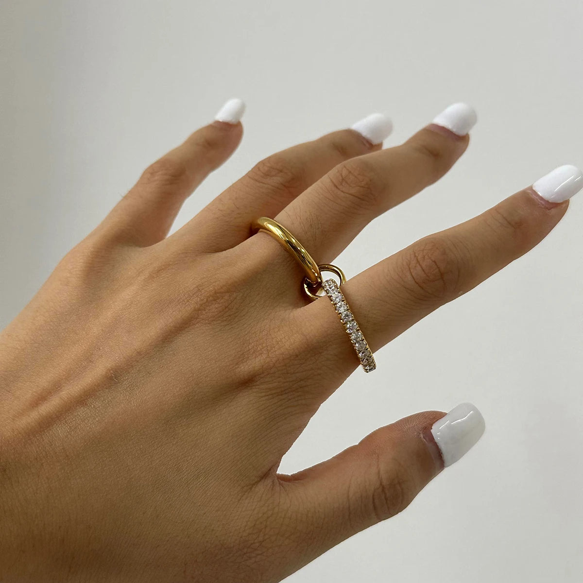 White Inlaid Zirconia Ring