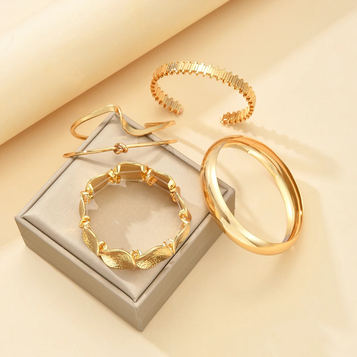5 PCS Gold Knot Bangle Bracelet Set