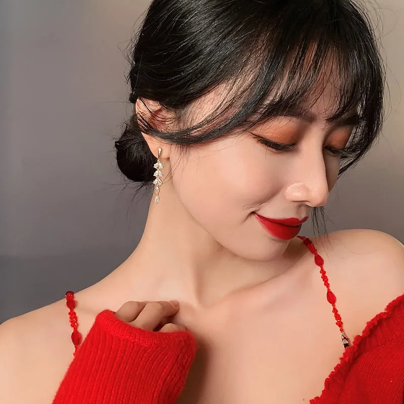 Shiny Tassel Leaf Earrings