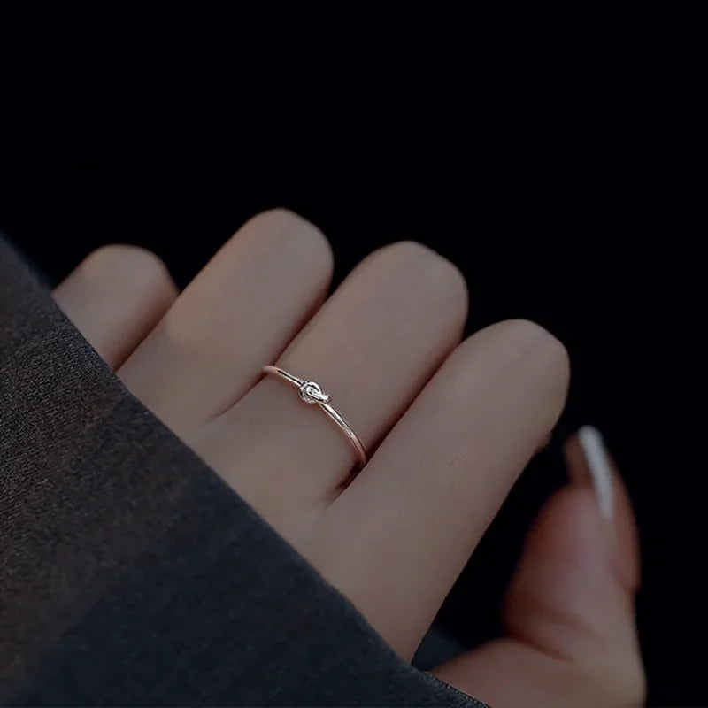 Simple Knot Ring