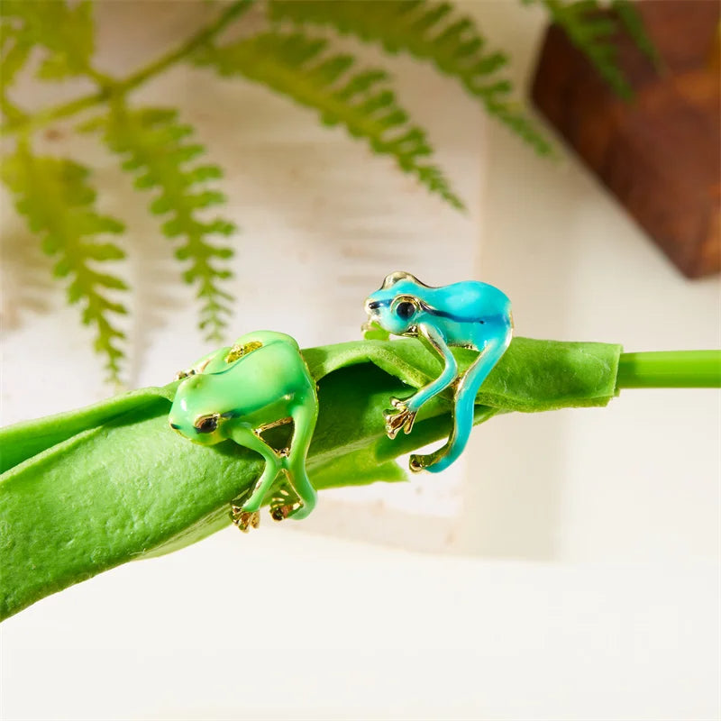 Lucky Leap Frog Ring