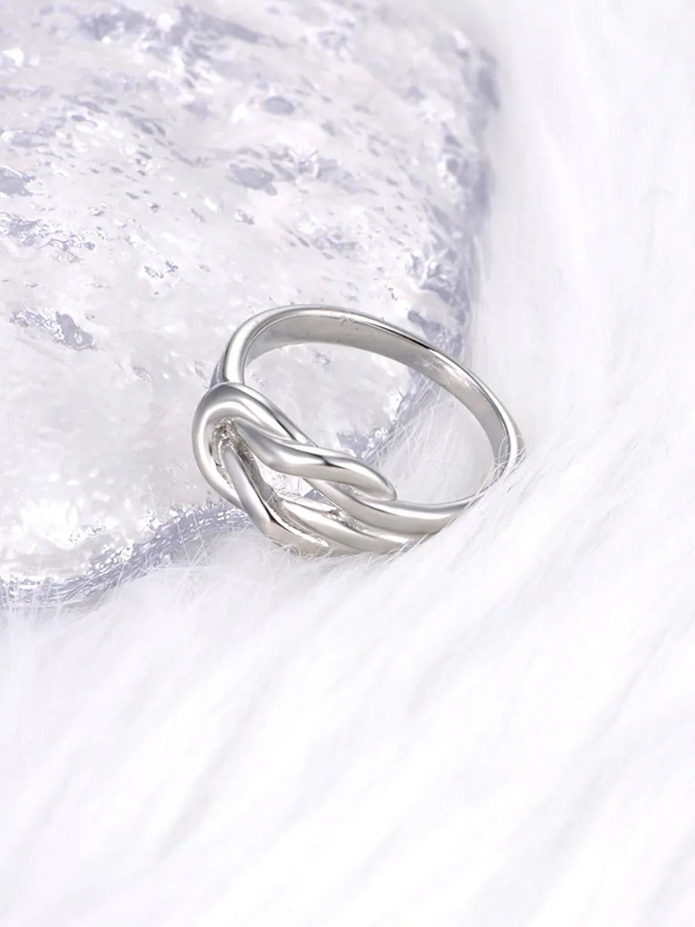 Creative Knot Ring