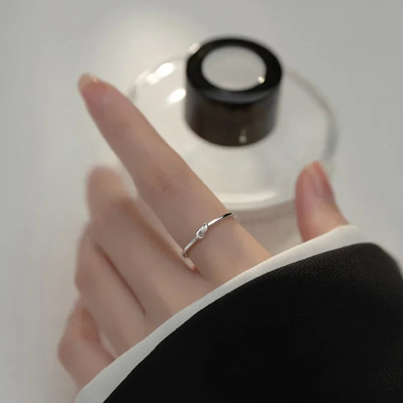 Simple Knot Ring
