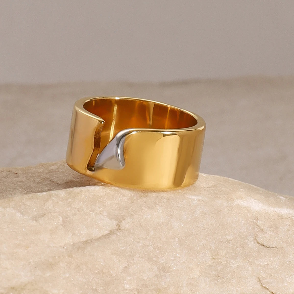 Irregular Peeling Ring