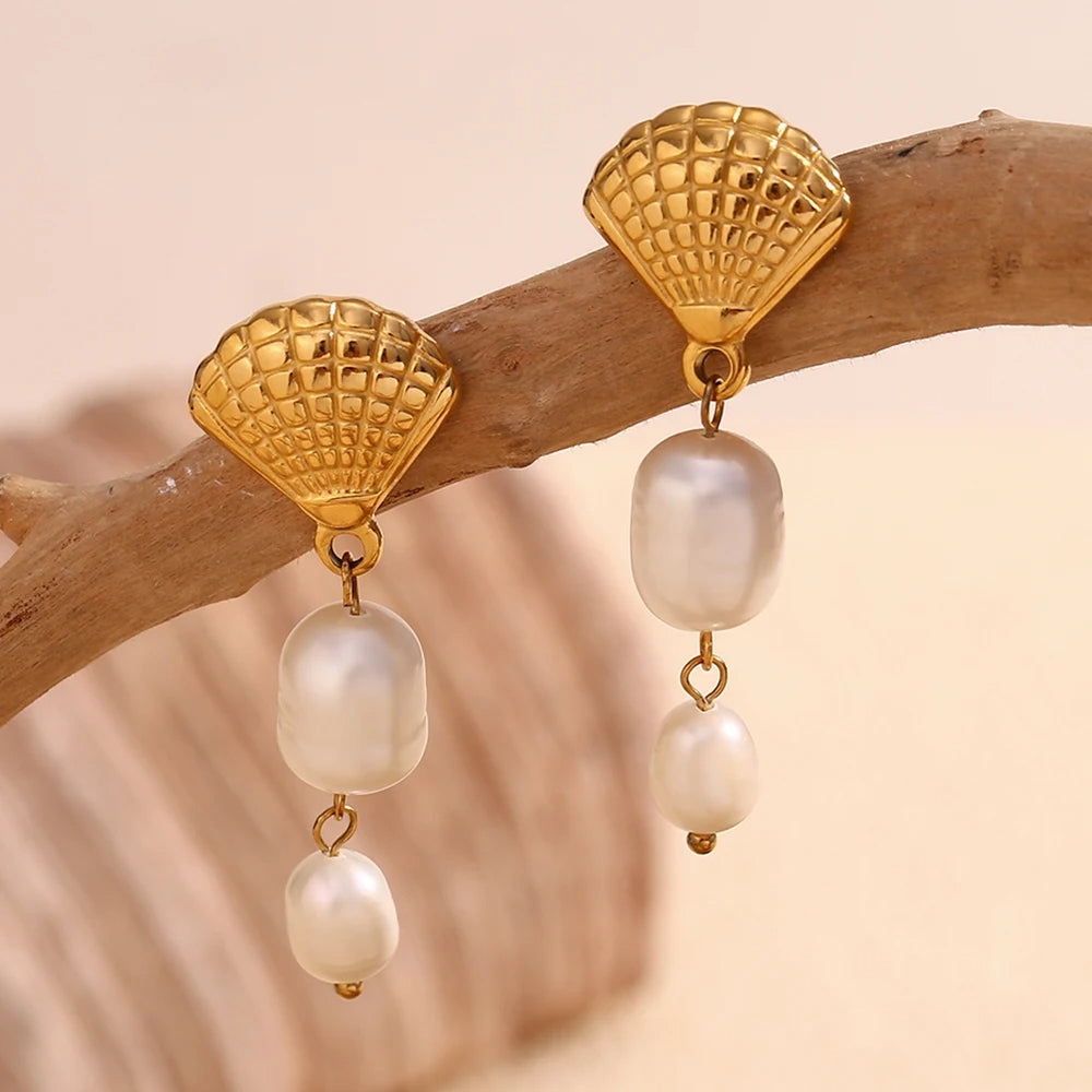 Shell Pearl Earrings