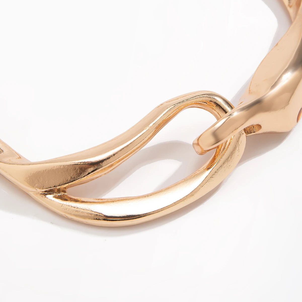 Thick Metal Buckle Collar Necklace