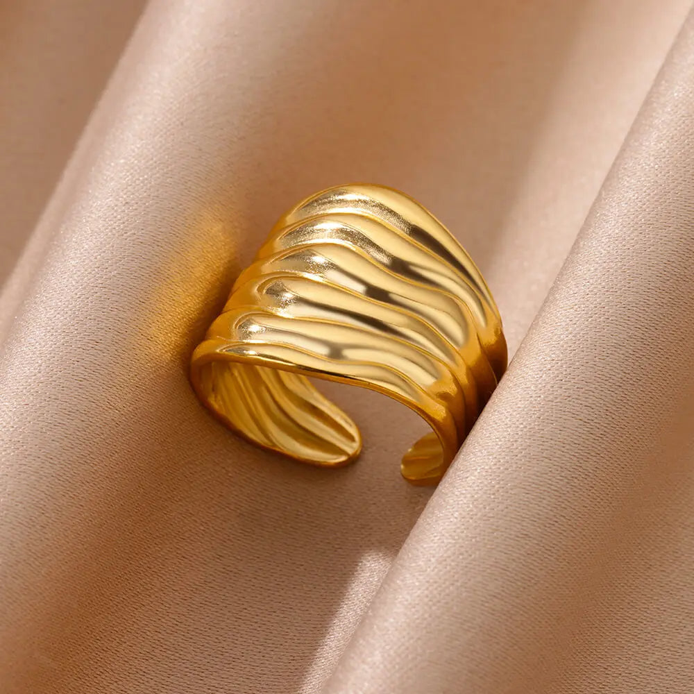 Chunky Geometric Ring