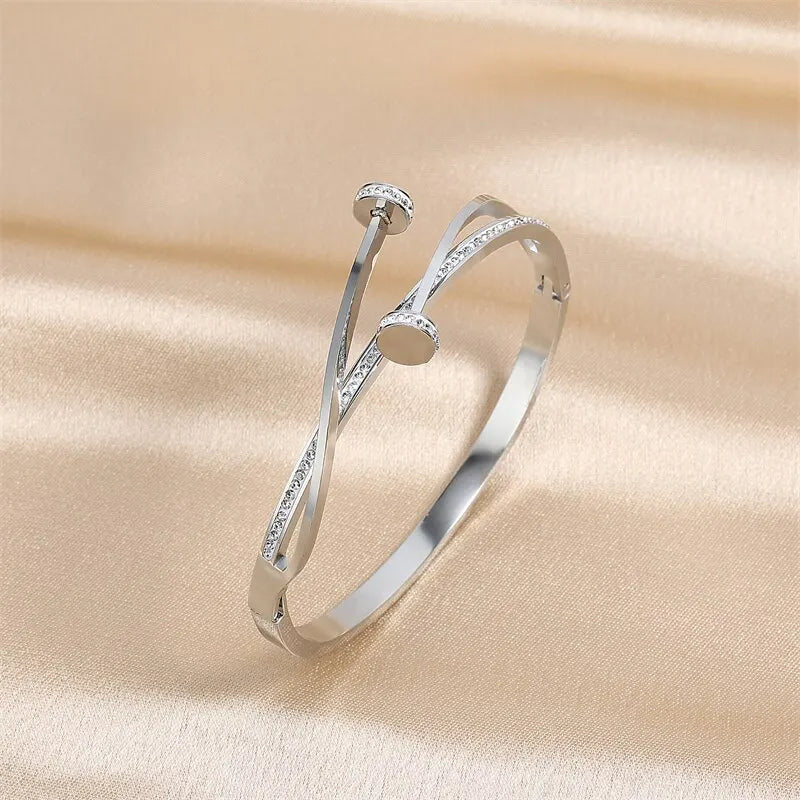Twist Elegance Bracelet