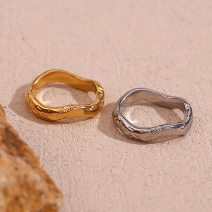 Plain Wave Ring
