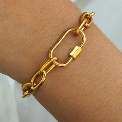 Chunky Buckle Chain Bracelet