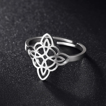 Witch Knot Ring