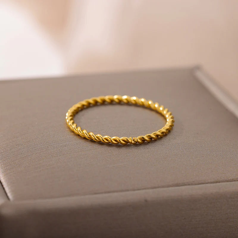 Twisted Spiral Ring