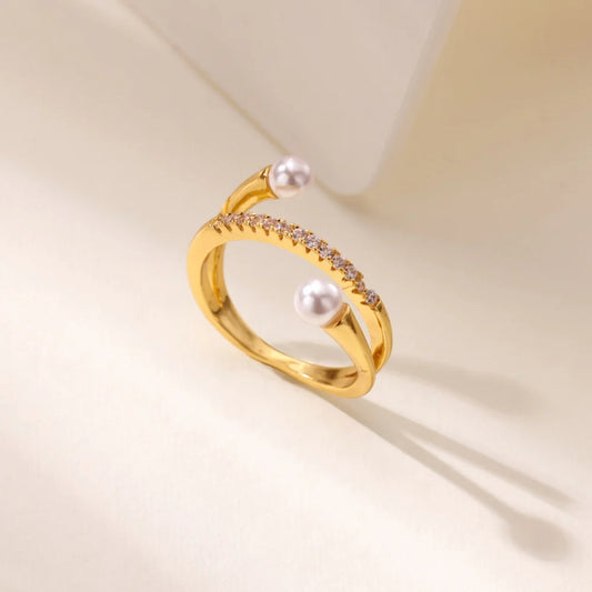 Twisted Geometric Ring
