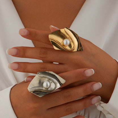 Irregular Geometric Pearl Ring