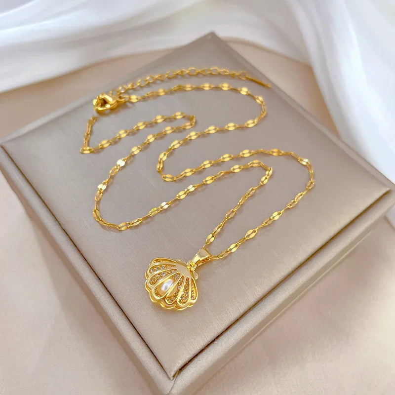 Hollow Shell Pearl Necklace