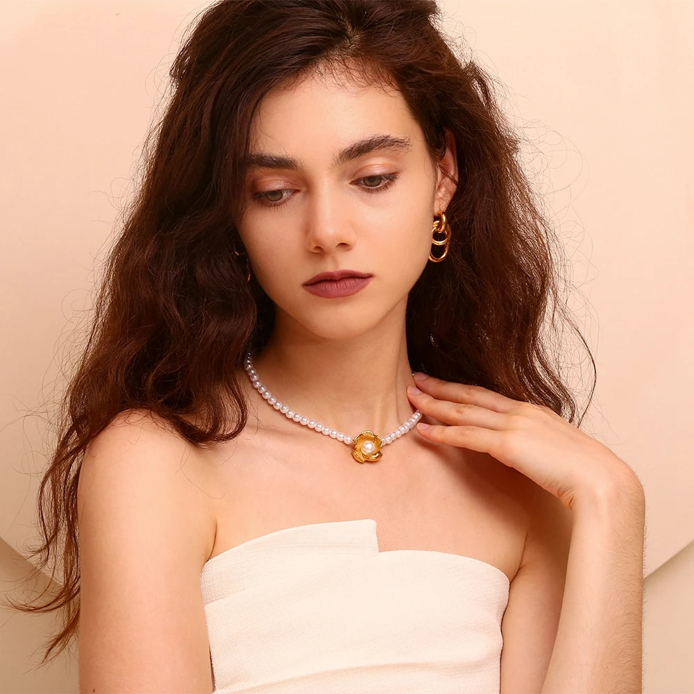 Pearl Flower Necklace