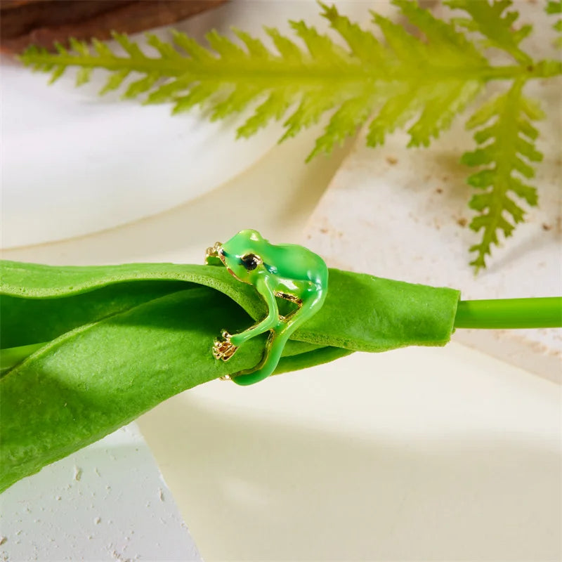 Lucky Leap Frog Ring
