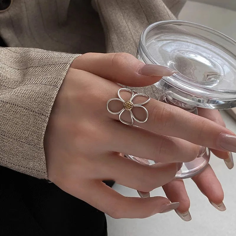 Big Flower Ring