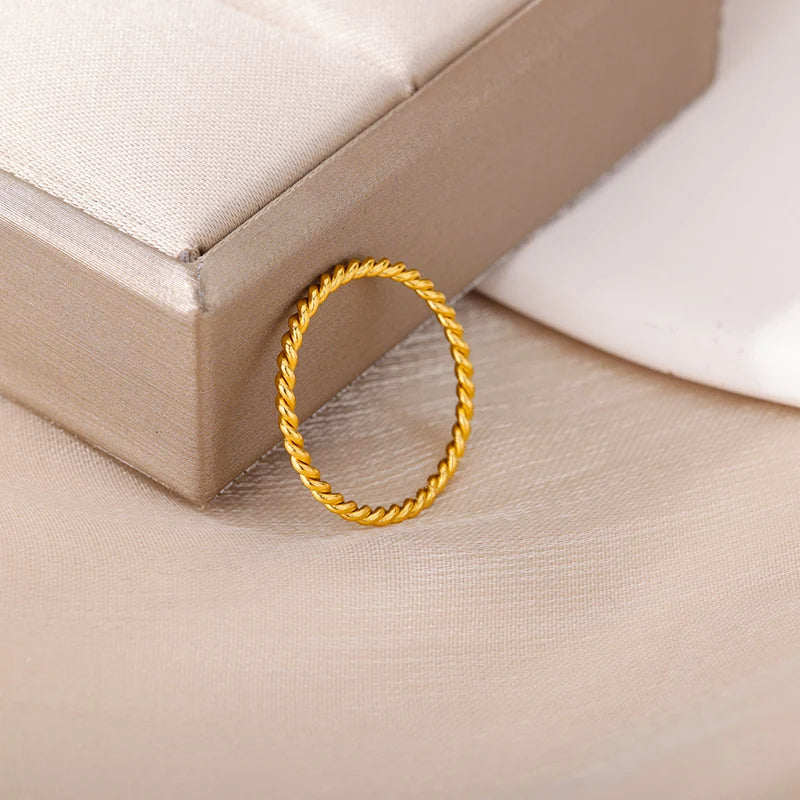 Twisted Spiral Ring