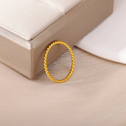 Twisted Spiral Ring