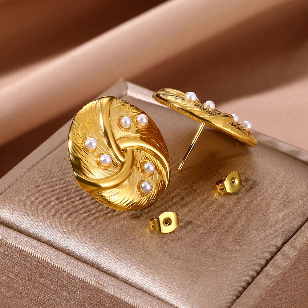 Round Pearl Earrings