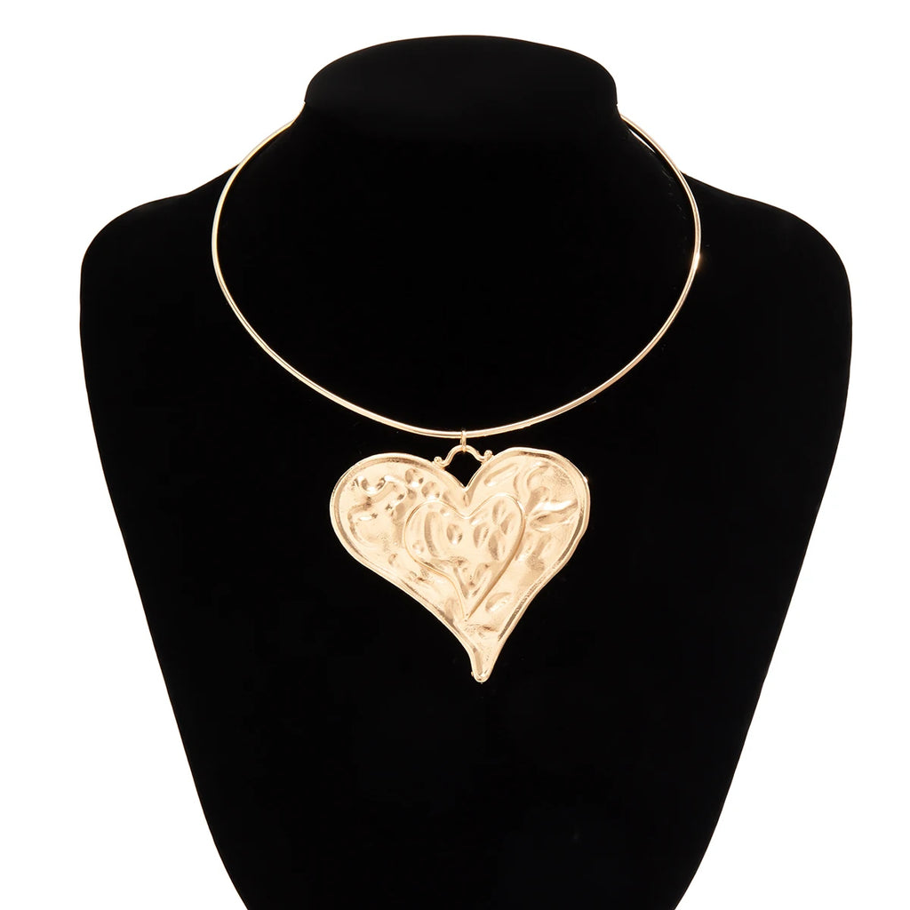 Exaggerated Big Heart Choker Necklace