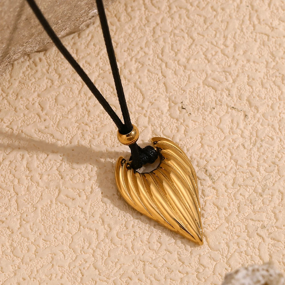 Leaflet Rope Necklace