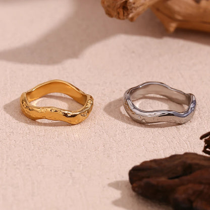 Plain Wave Ring