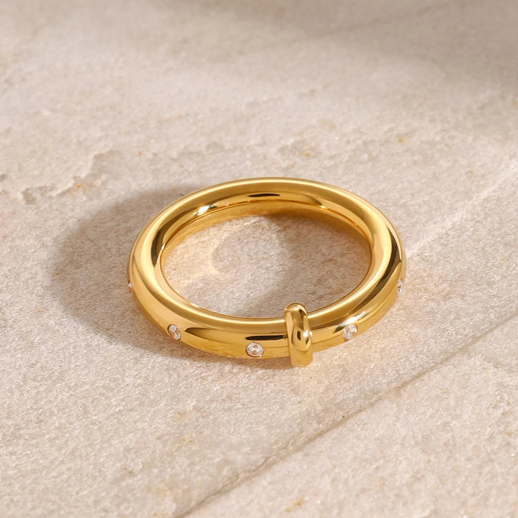 Plain Rhinestone Ring