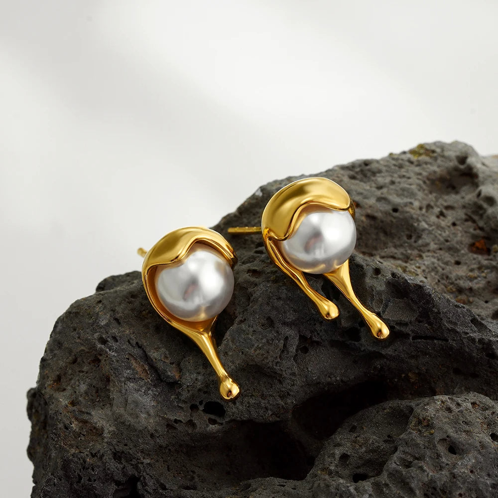 Melting Pearl Earrings