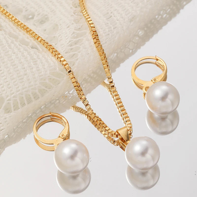 3 PCS Round Pearl Necklace & Earring Set