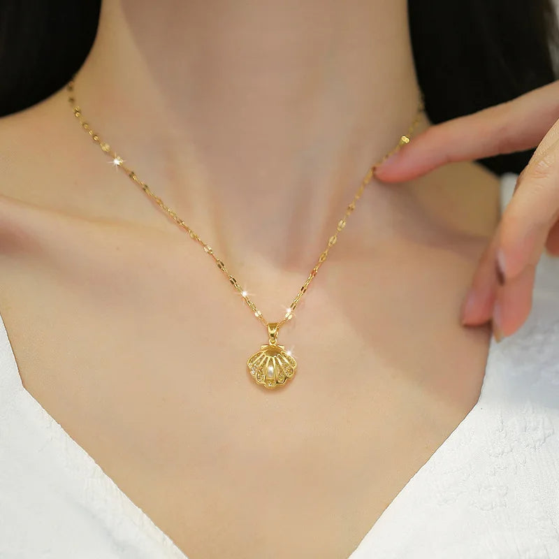 Hollow Shell Pearl Necklace