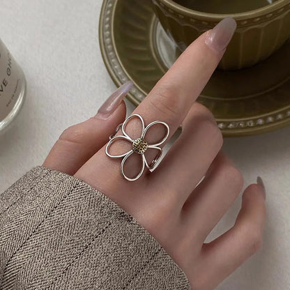 Big Flower Ring