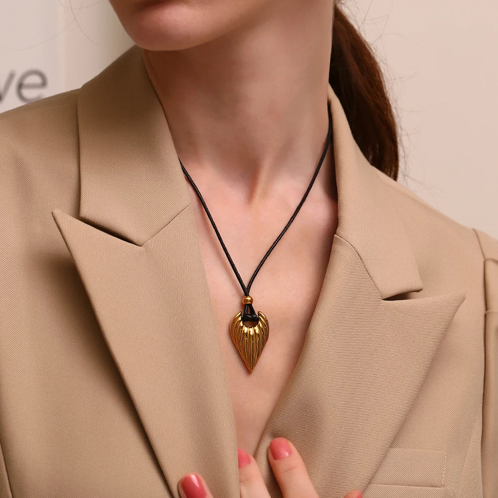 Leaflet Rope Necklace