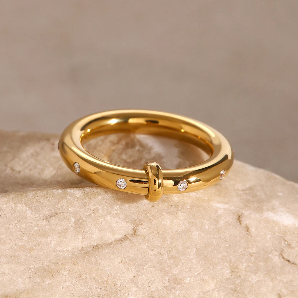 Plain Rhinestone Ring