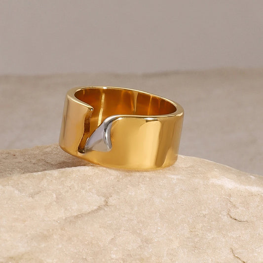Irregular Peeling Ring