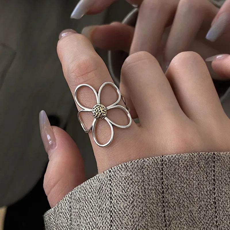 Big Flower Ring
