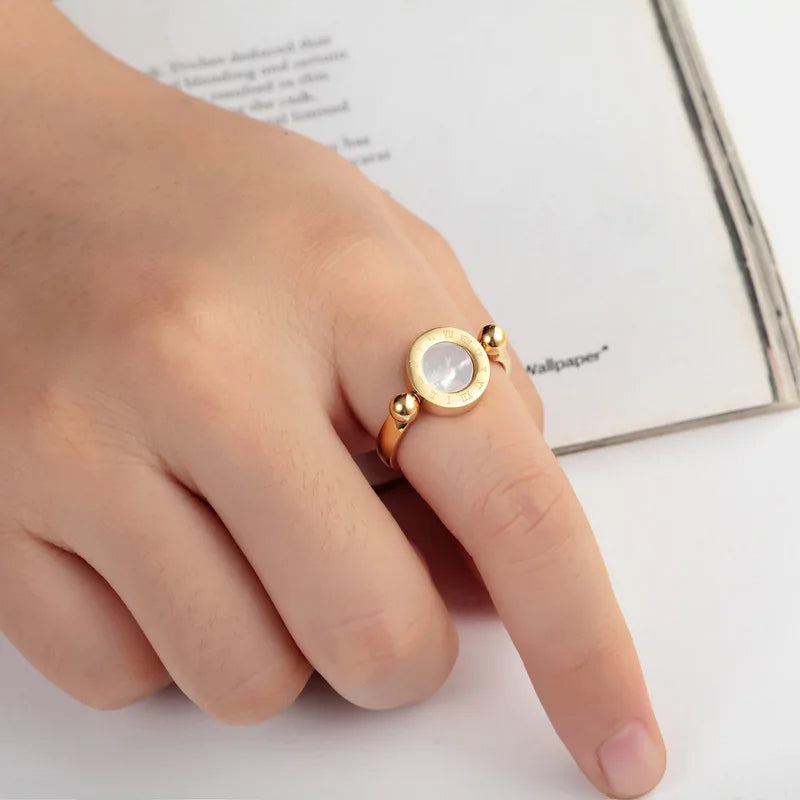 Rotatable Roman Numerals Ring