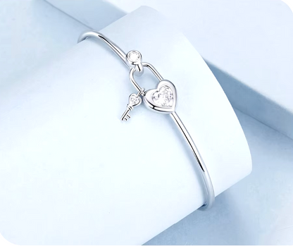 Heart Shaped Lock Bracelet