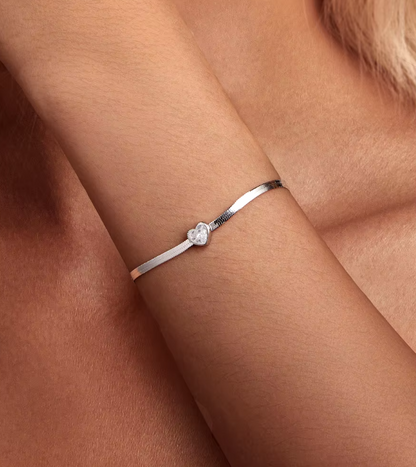 Silver Minimal Heart Bracelet