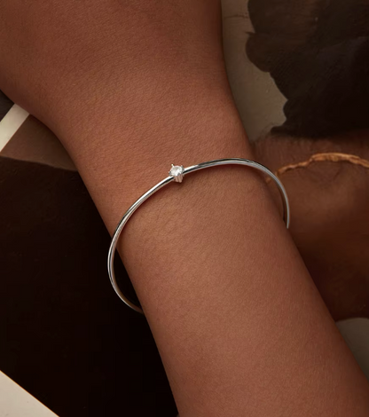 Minimal Shiny Star Bracelet