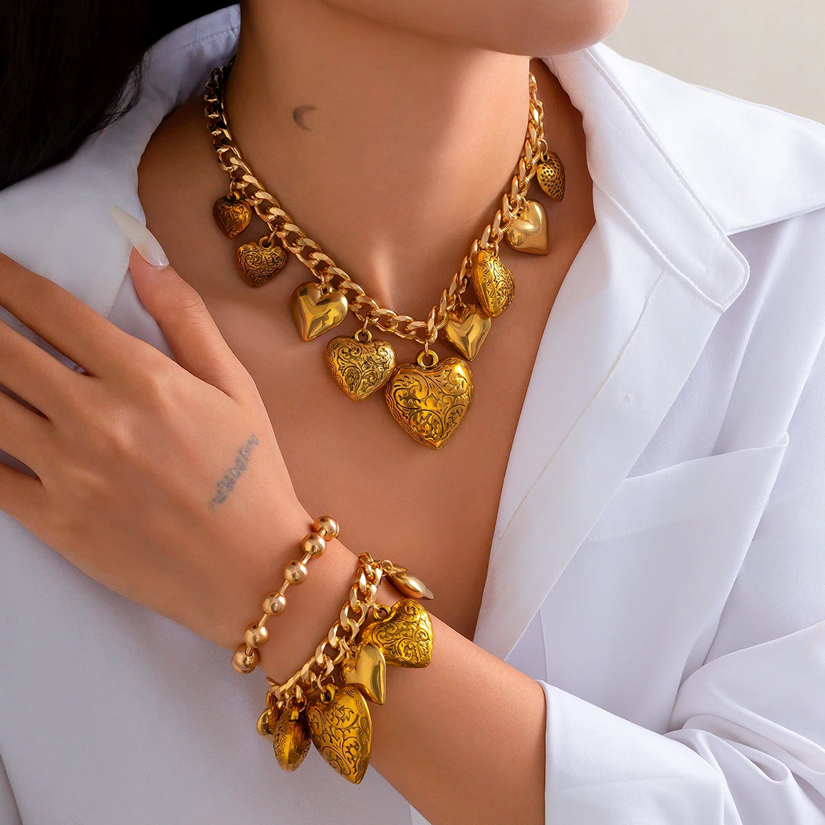 2 PCS Exaggerated Heart Necklace & Bracelet Set