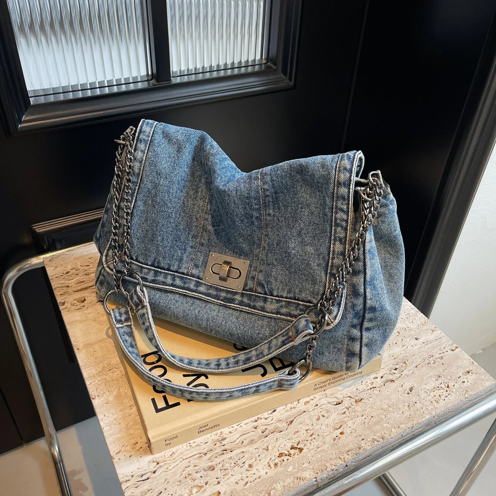 ChainCarry™ – Denim Shoulder Bag with Turn-Lock Flap