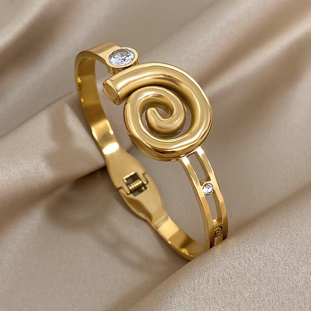 18k Vintage Spiral Stone Bangle