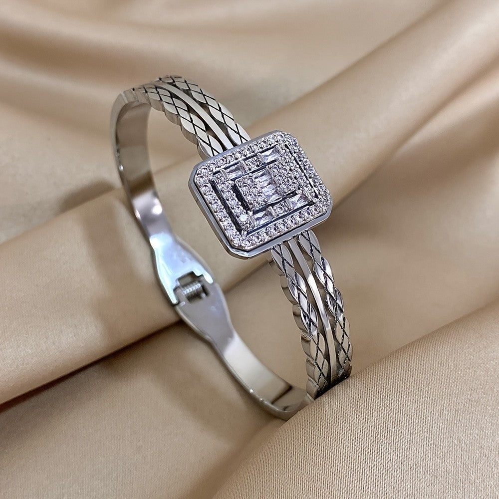 18k Geometric Square Cuff Bracelet