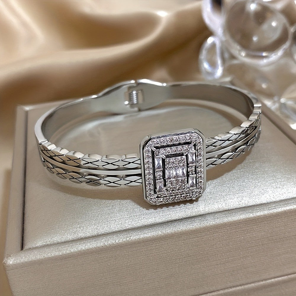 18k Geometric Square Cuff Bracelet