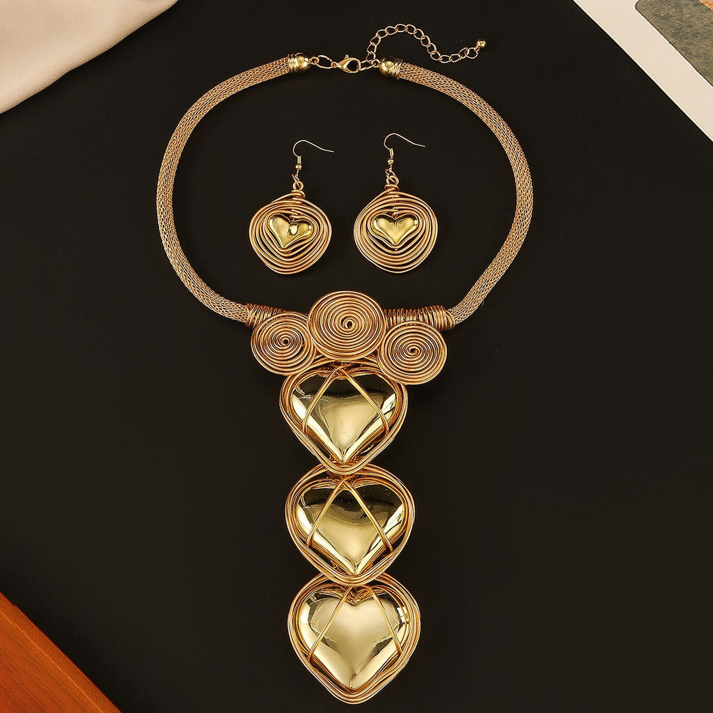 Vintage Gold Heart Coil Necklace Set