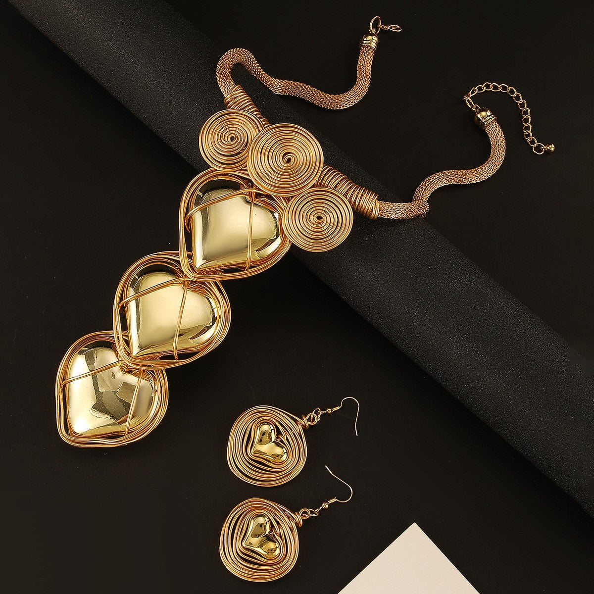 Vintage Gold Heart Coil Necklace Set